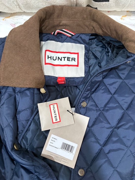 Hunter Jackets & Blazers - NWT Hunter Quilted Barn Jacket XS Navy Corduroy Collar Heritage Equestrian